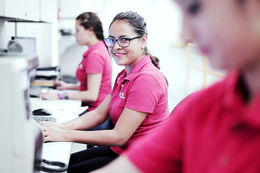 ryder employees at their desk