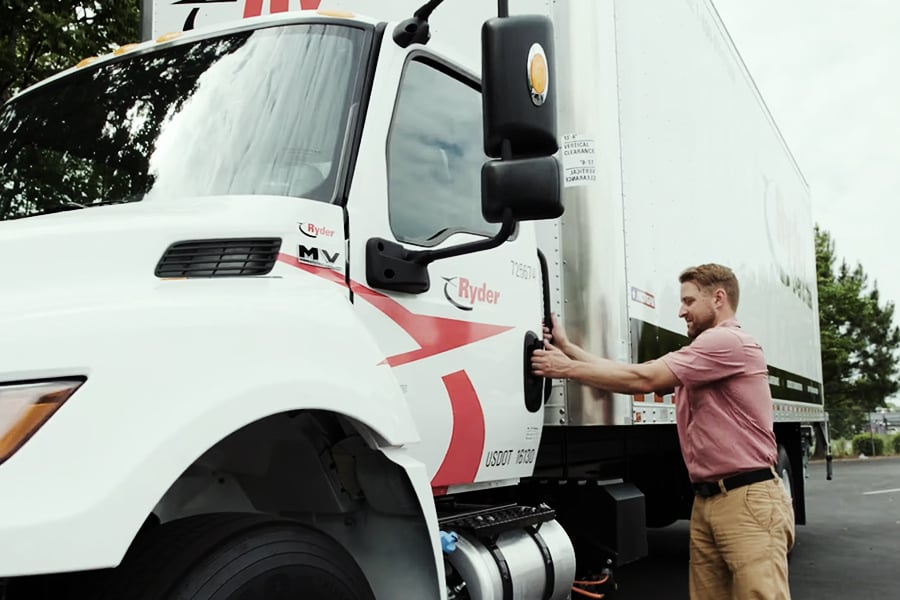 Straight Truck Rentals | Rent a Straight Truck | Ryder